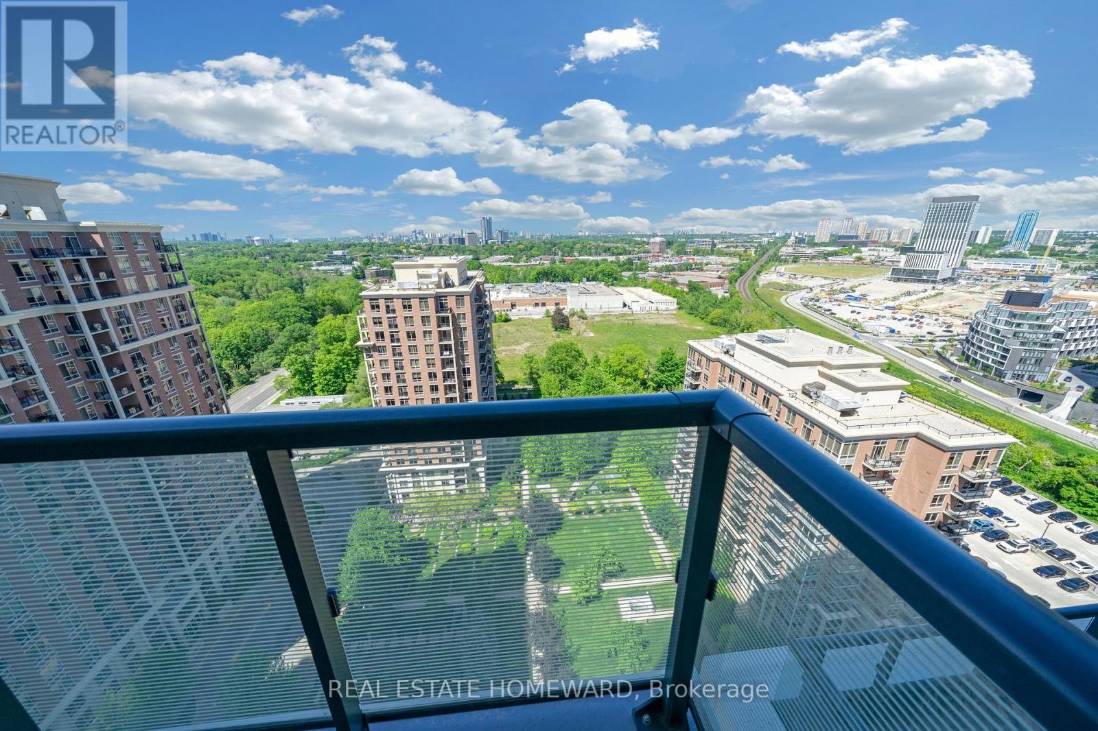 2039 - 20 Inn On The Park Drive, Toronto, Ontario  M3C 0P8 - Photo 26 - C13419248