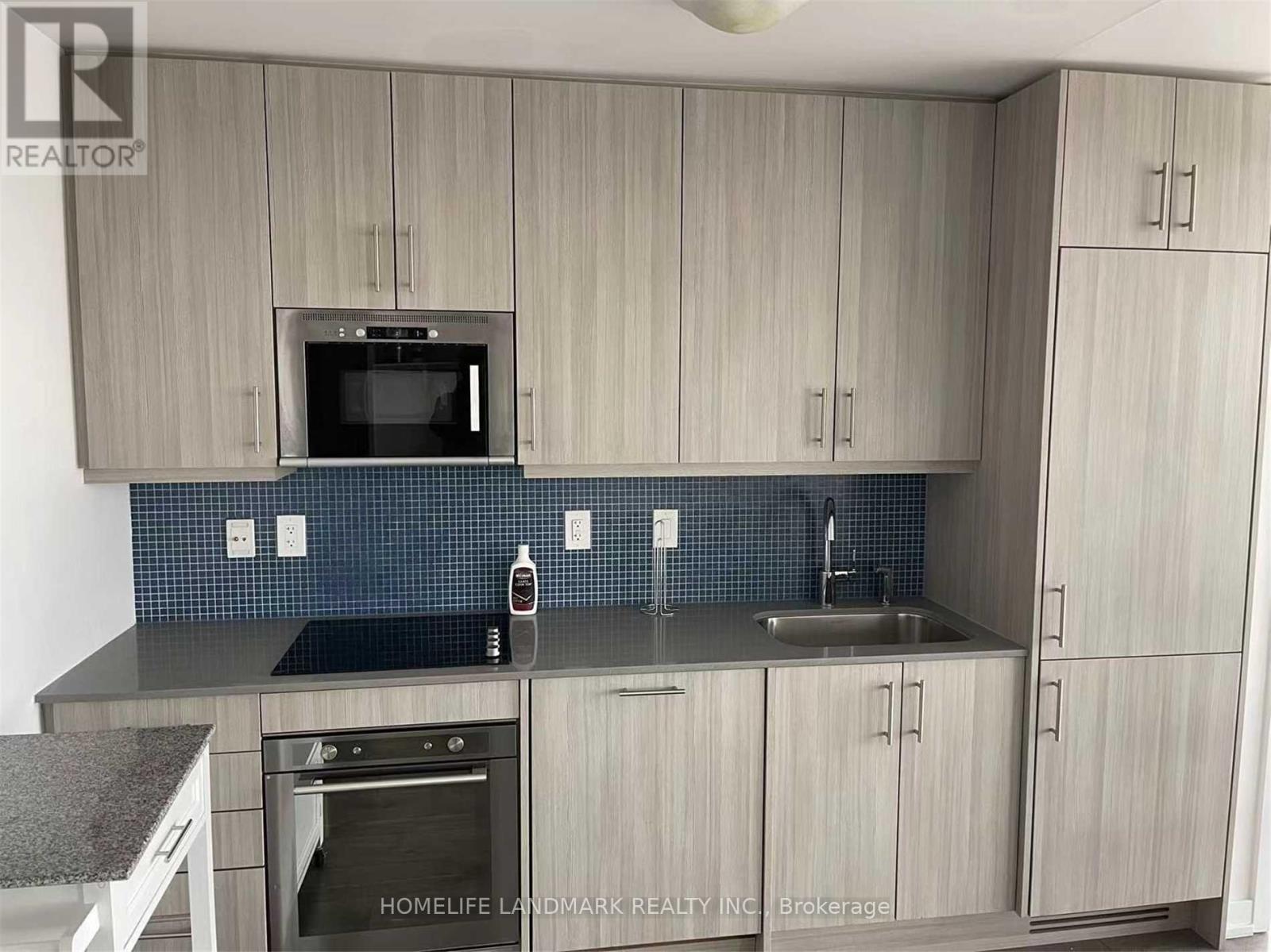 1706 - 297 College Street, Toronto, Ontario  M5T 1S2 - Photo 2 - C13419290