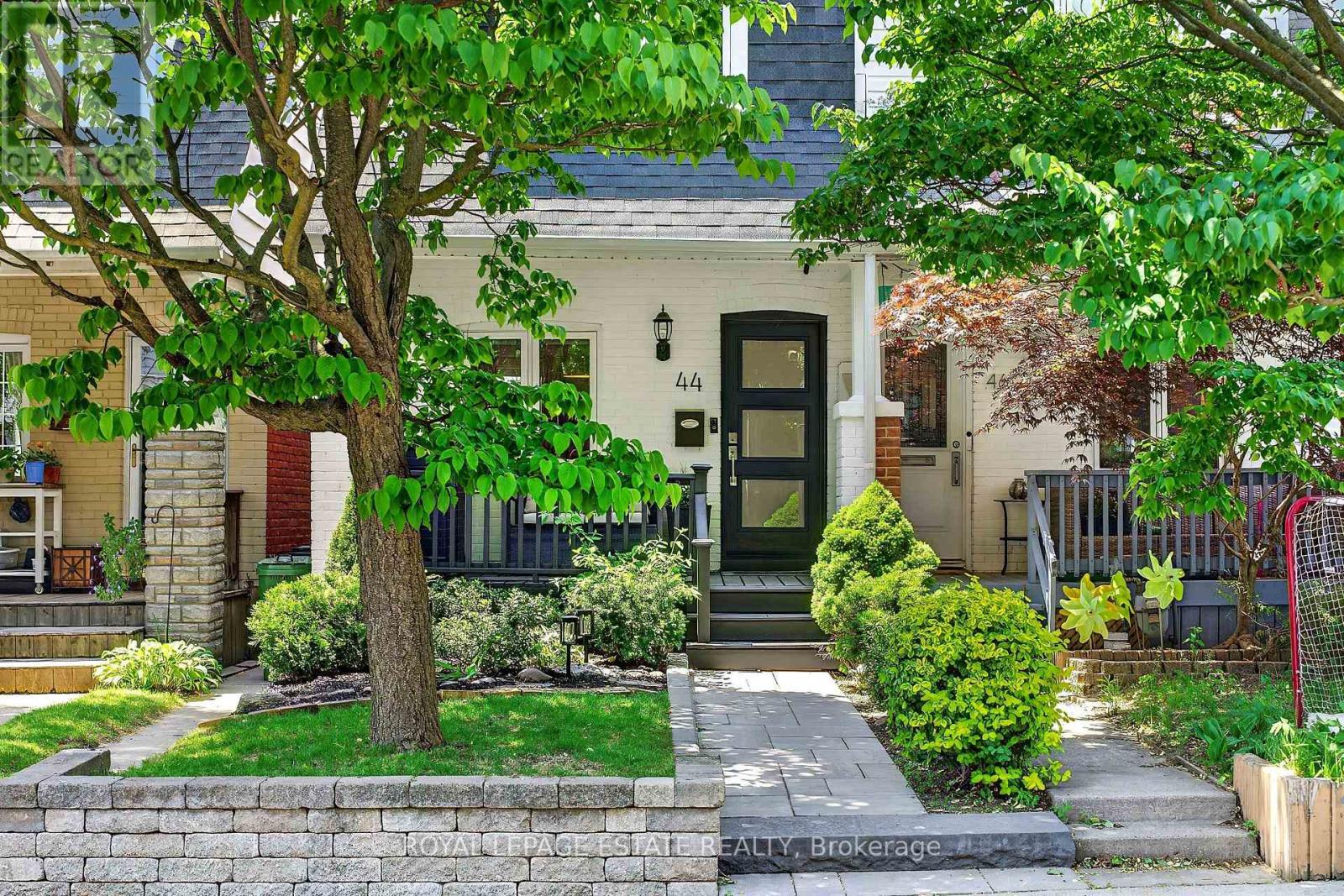44 BASTEDO AVENUE, Toronto, Ontario