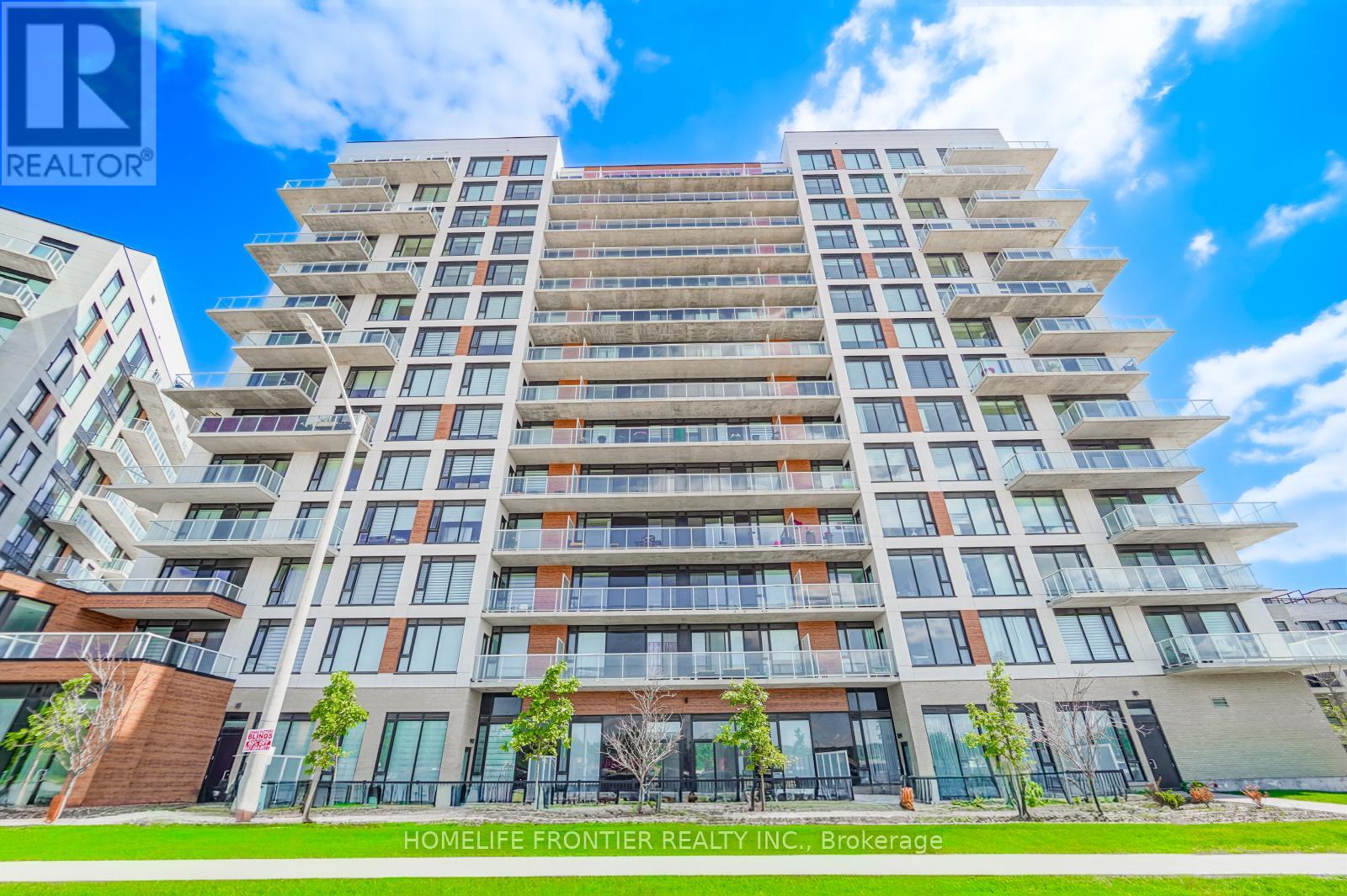 532 - 2 DAVID EYER ROAD, Richmond Hill, Ontario