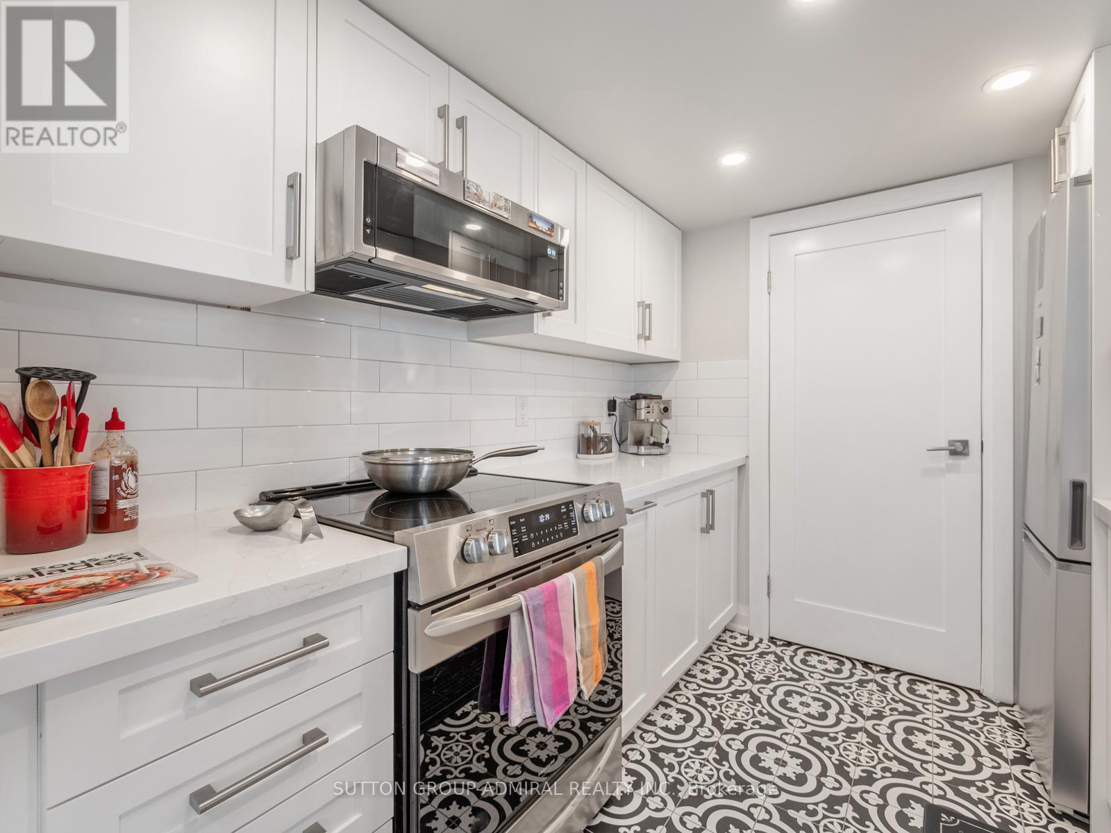 401 - 14924 Yonge Street, Aurora, Ontario  L4G 6H7 - Photo 4 - N13419110
