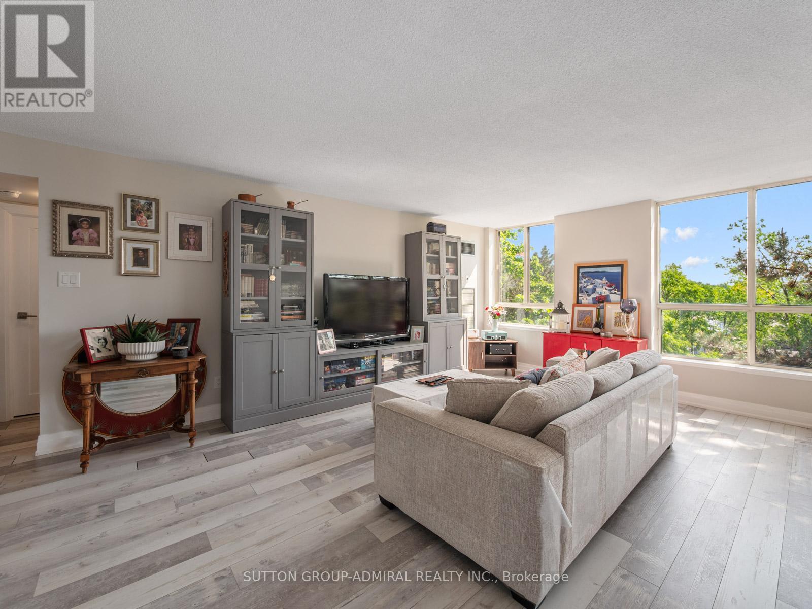 401 - 14924 Yonge Street, Aurora, Ontario  L4G 6H7 - Photo 9 - N13419110