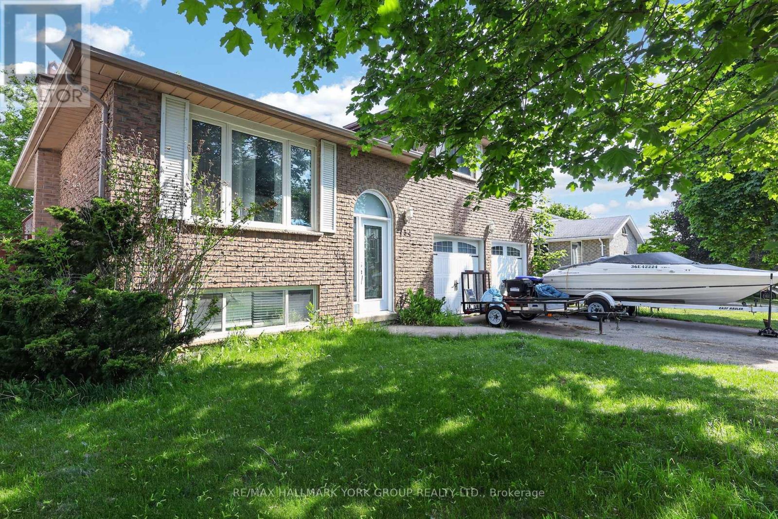 134 Crown Crescent, Bradford West Gwillimbury (Bradford), Ontario  L3Z 2L5 - Photo 5 - N13419278