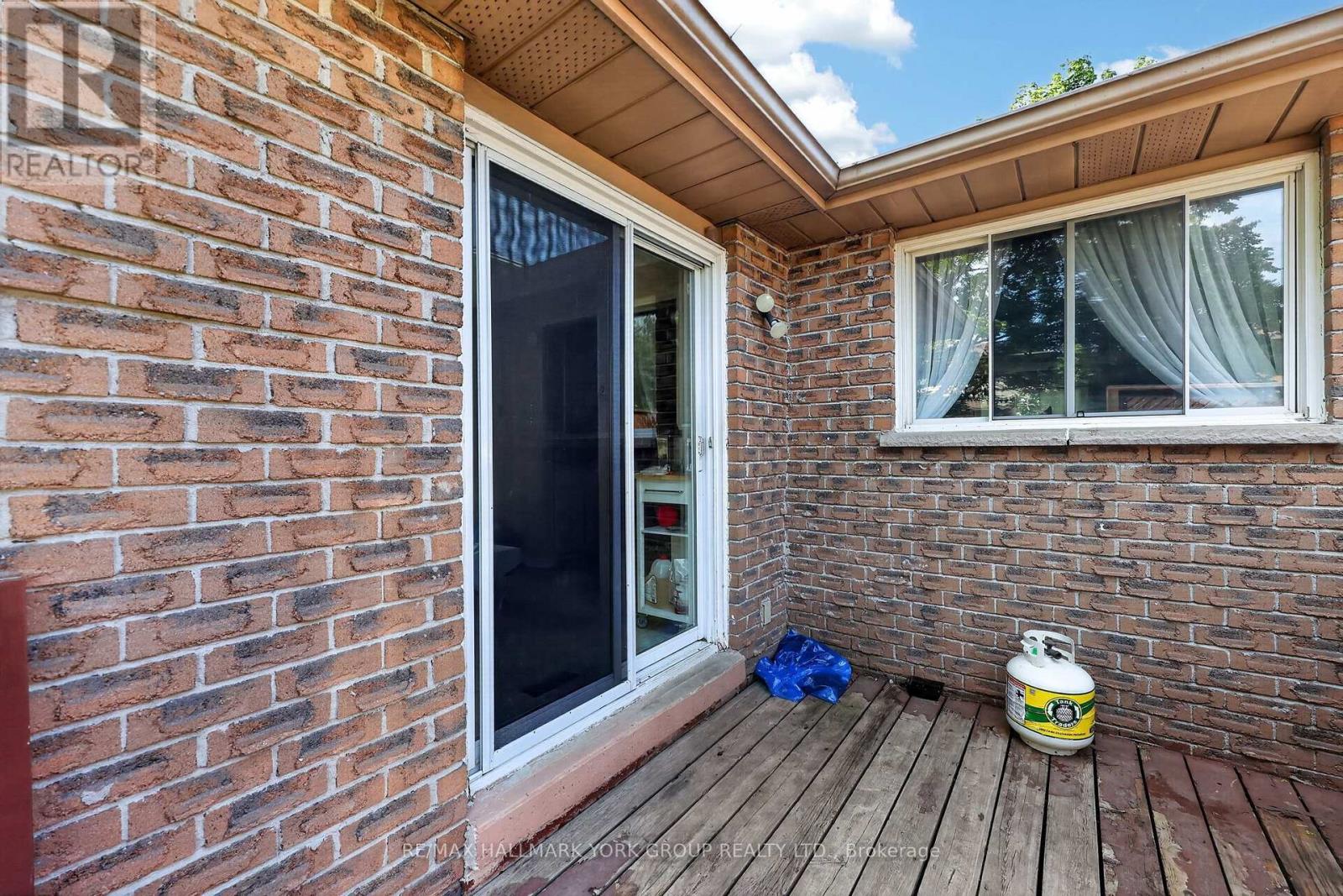 134 Crown Crescent, Bradford West Gwillimbury (Bradford), Ontario  L3Z 2L5 - Photo 7 - N13419278