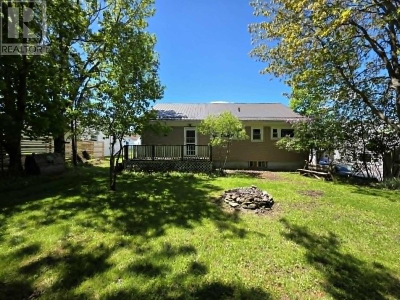 61 Laurie Street, Truro, Nova Scotia  B2N 4S8 - Photo 5 - 202613742