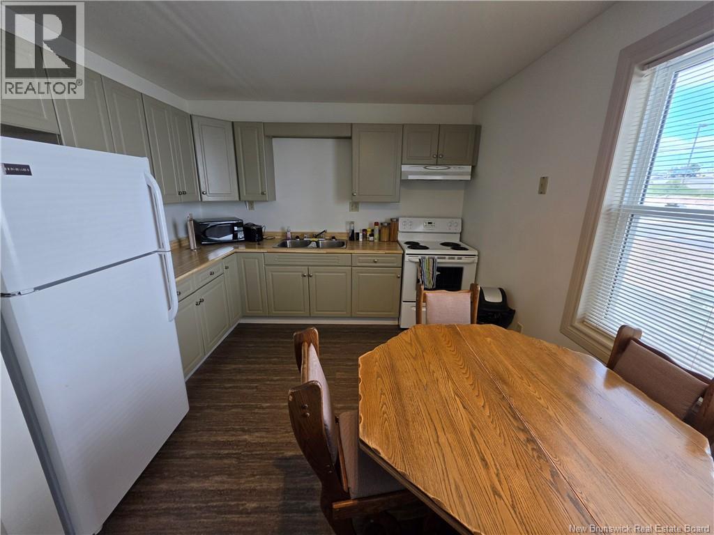 690-692 Grange Avenue, Bathurst, New Brunswick  E2A 4V5 - Photo 30 - NB141481