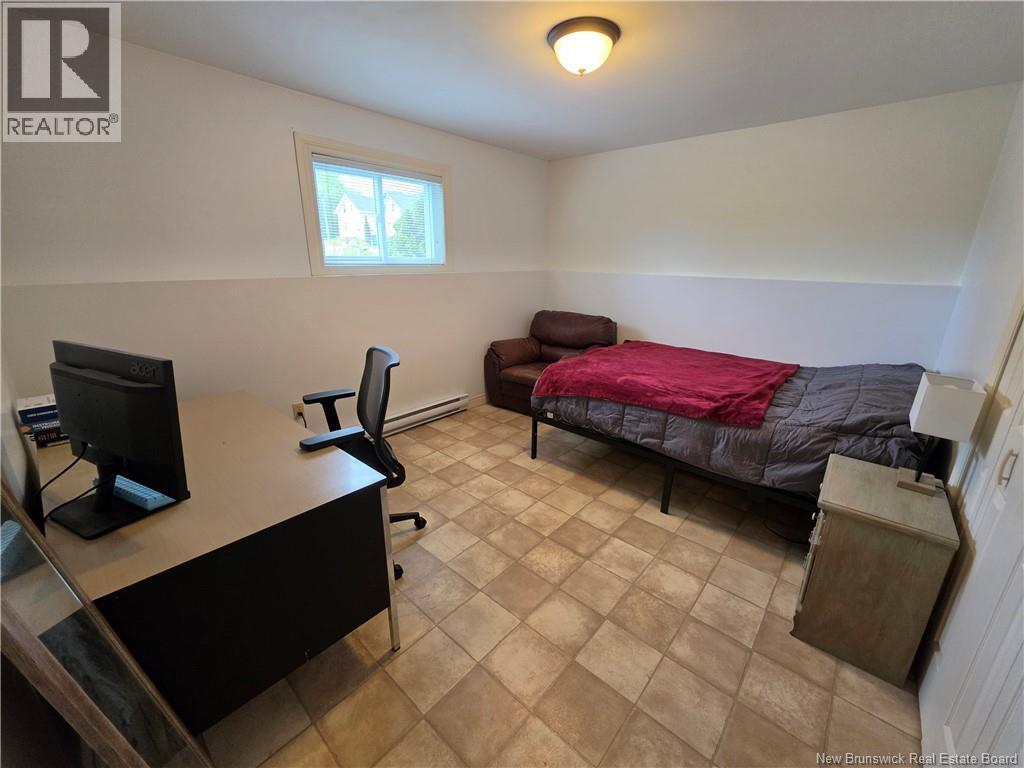690-692 Grange Avenue, Bathurst, New Brunswick  E2A 4V5 - Photo 34 - NB141481