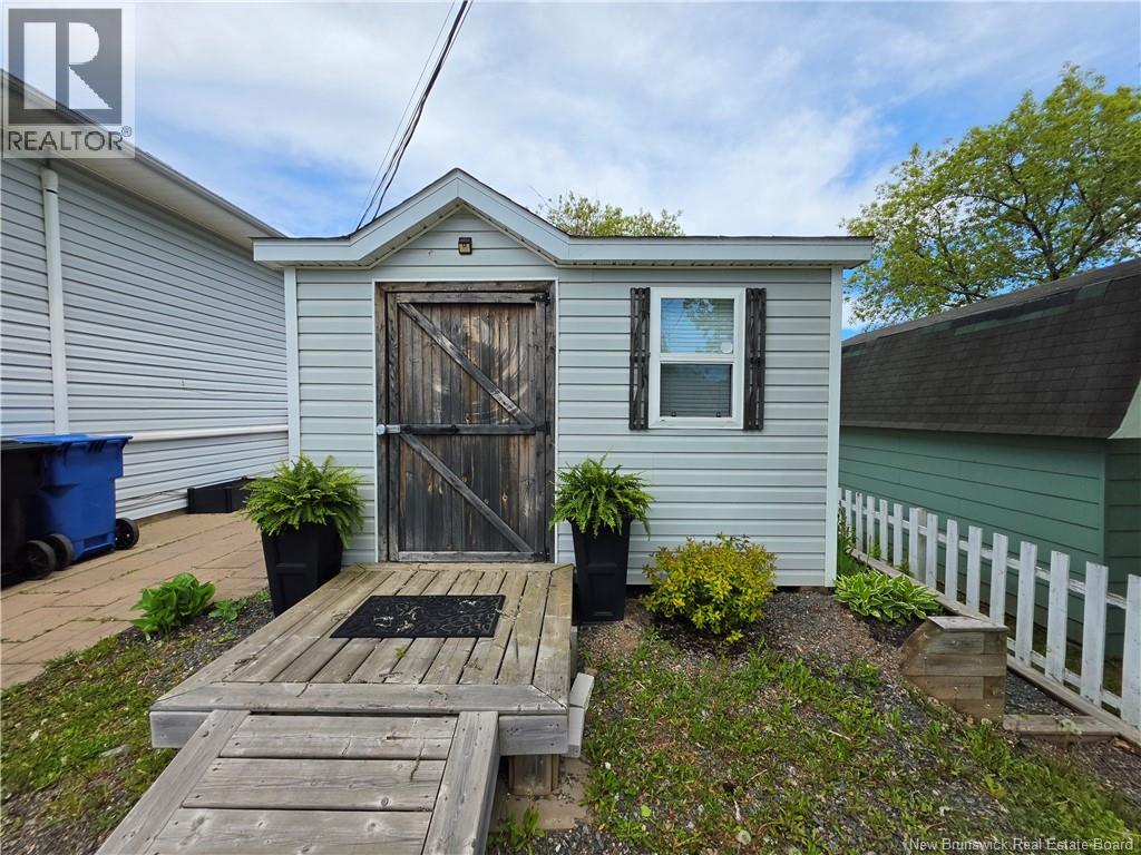 690-692 Grange Avenue, Bathurst, New Brunswick  E2A 4V5 - Photo 6 - NB141481