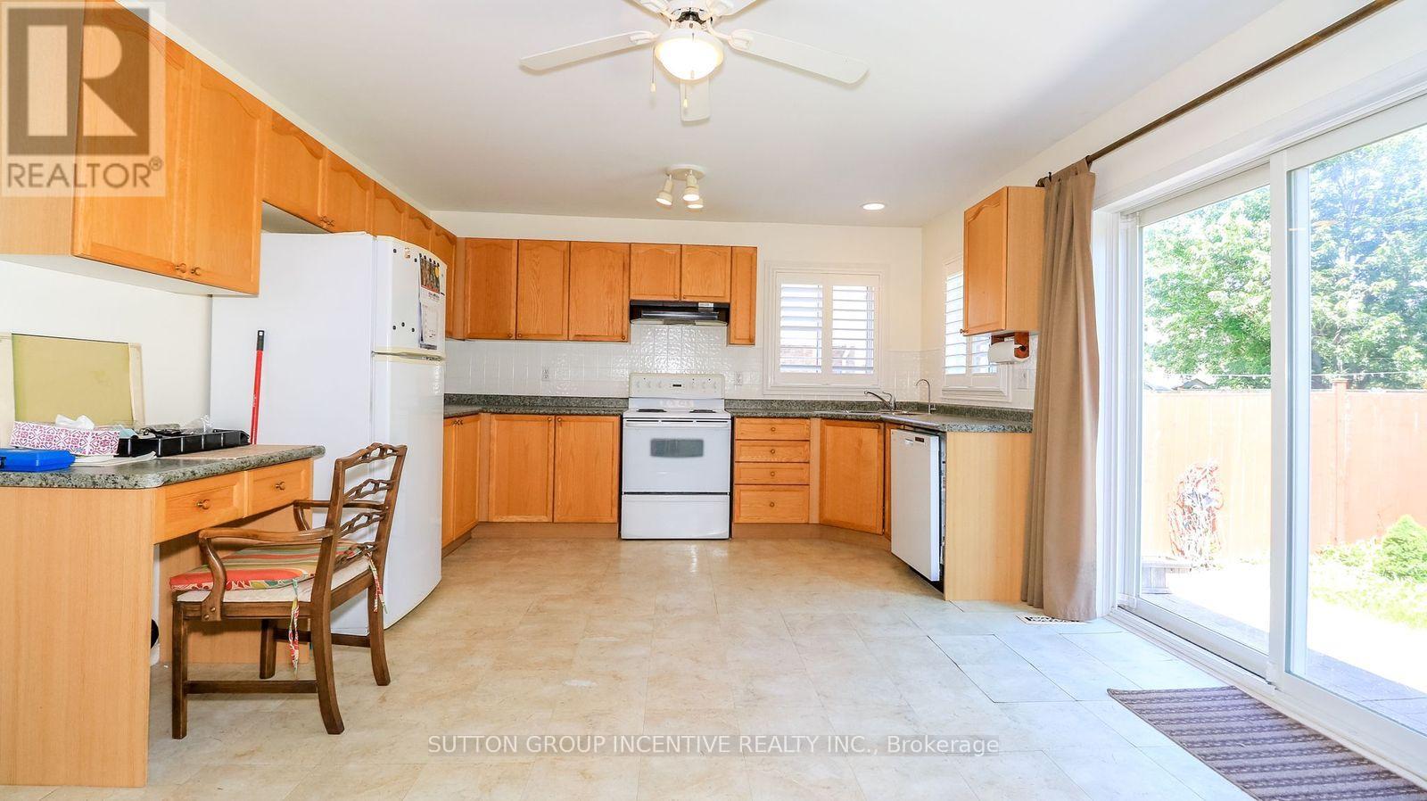 176 Hurst Drive, Barrie (Bayshore), Ontario  L4N 8P6 - Photo 11 - S13419108
