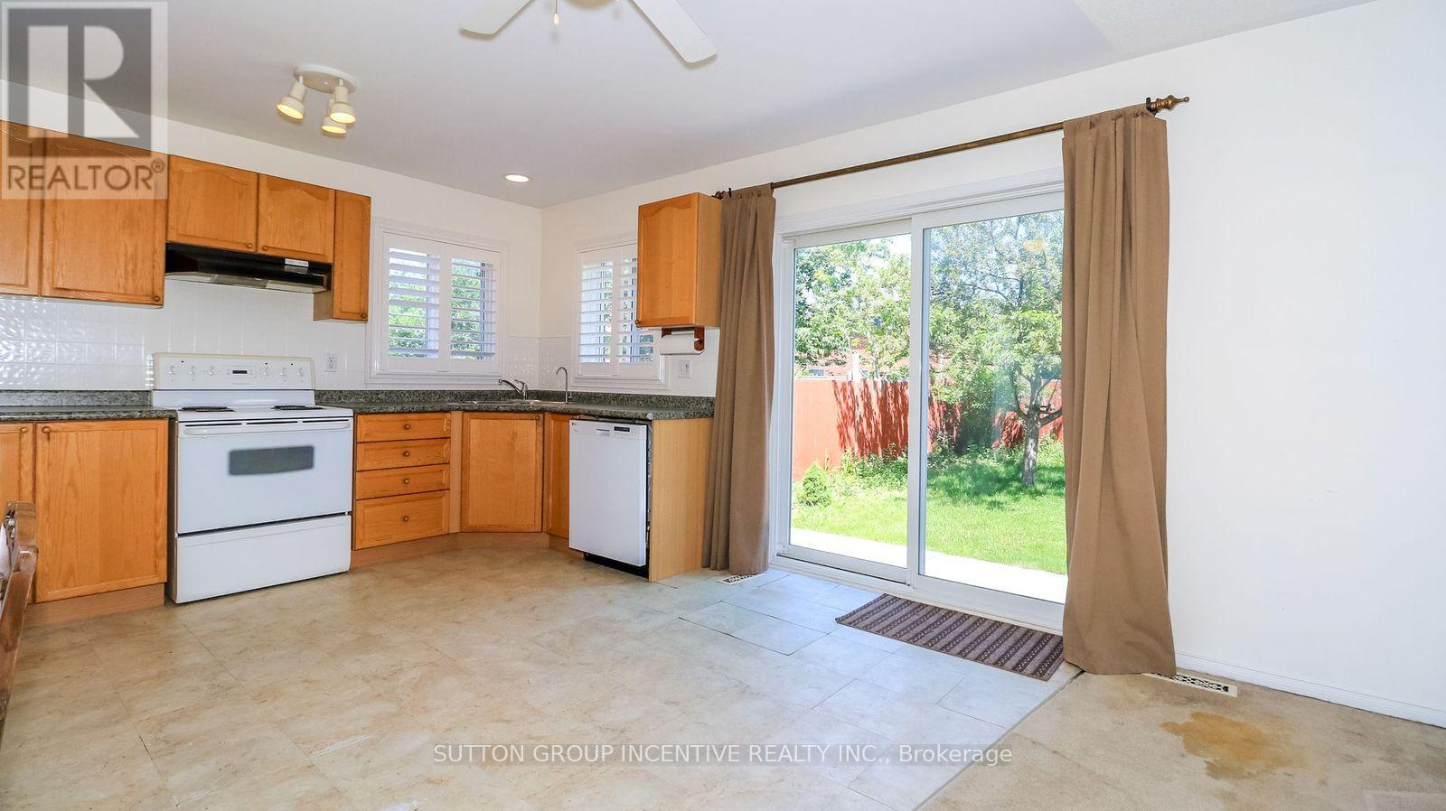 176 Hurst Drive, Barrie (Bayshore), Ontario  L4N 8P6 - Photo 12 - S13419108