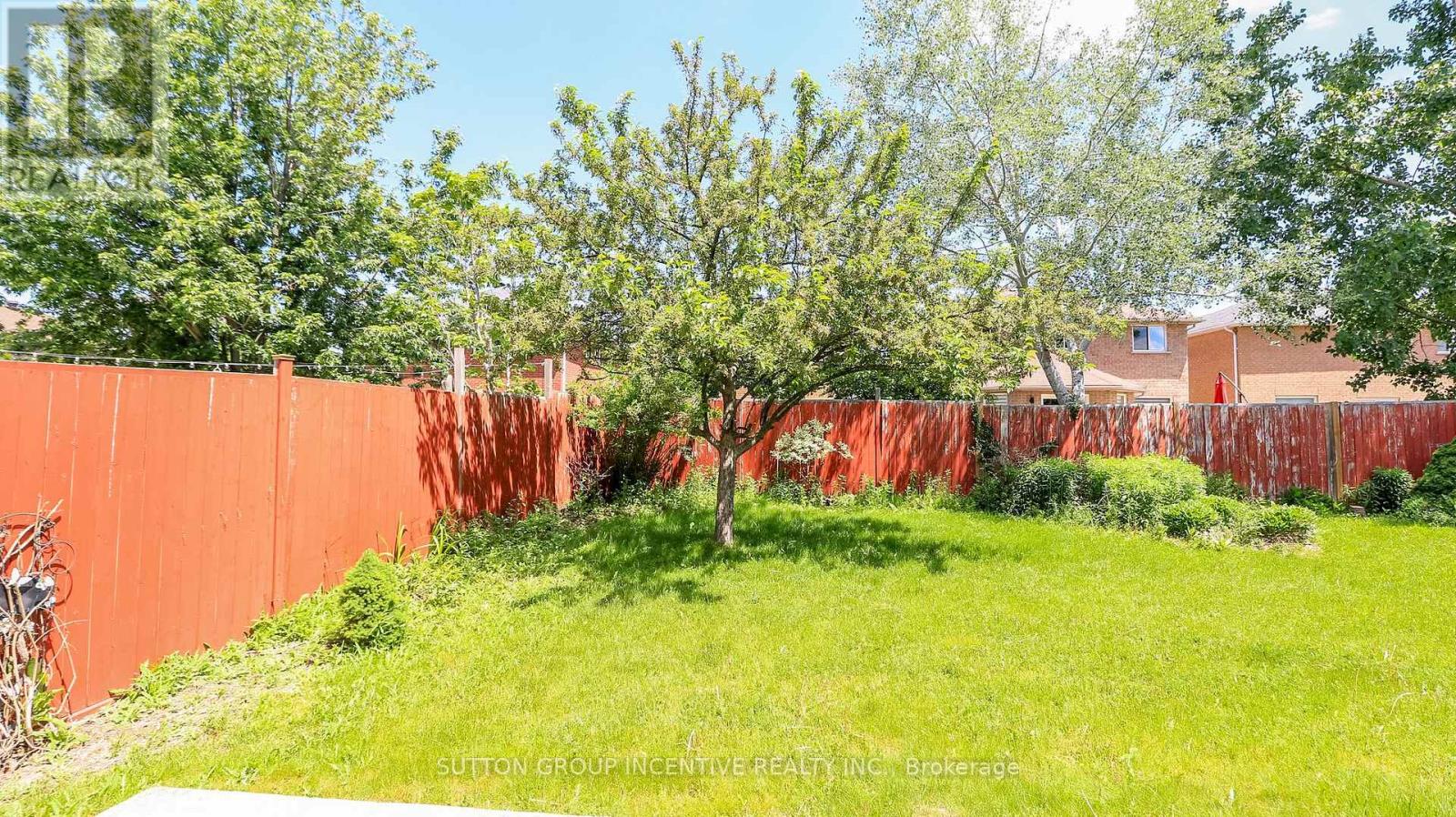 176 Hurst Drive, Barrie (Bayshore), Ontario  L4N 8P6 - Photo 4 - S13419108