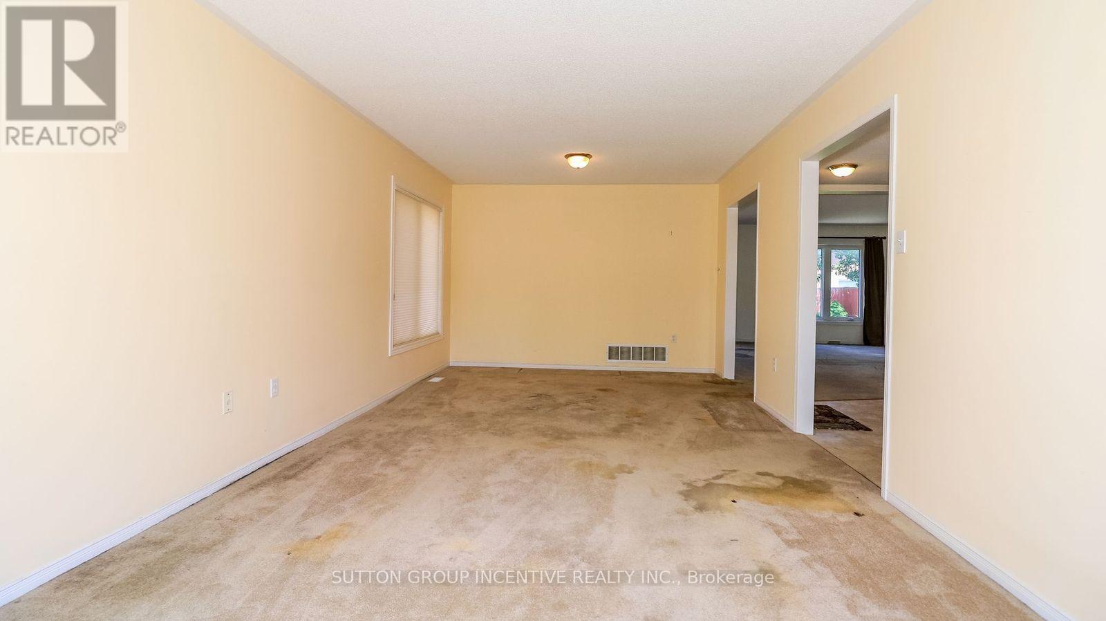 176 Hurst Drive, Barrie (Bayshore), Ontario  L4N 8P6 - Photo 9 - S13419108