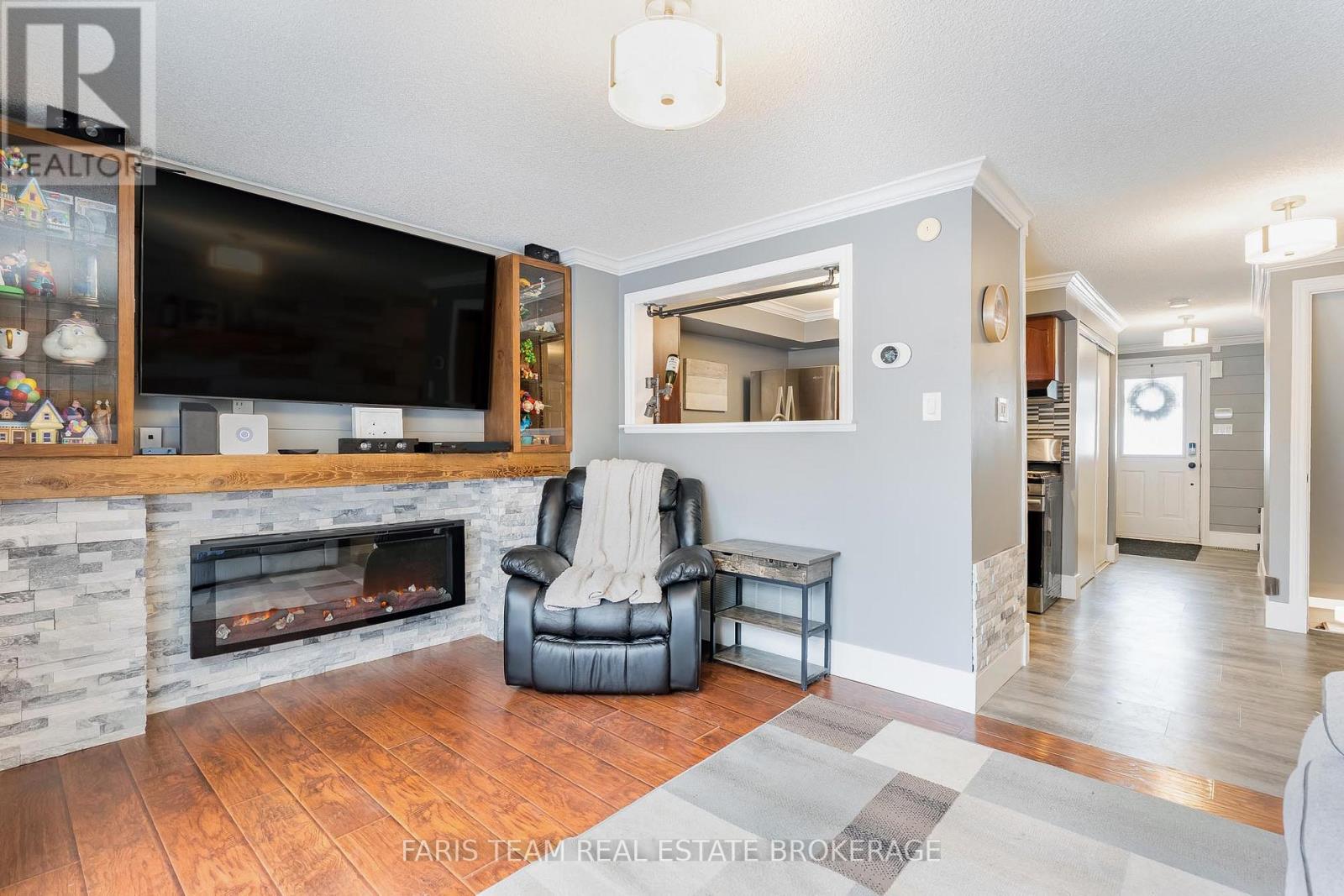 28 Raymond Crescent, Barrie (Painswick South), Ontario  L4N 0V4 - Photo 11 - S13419286
