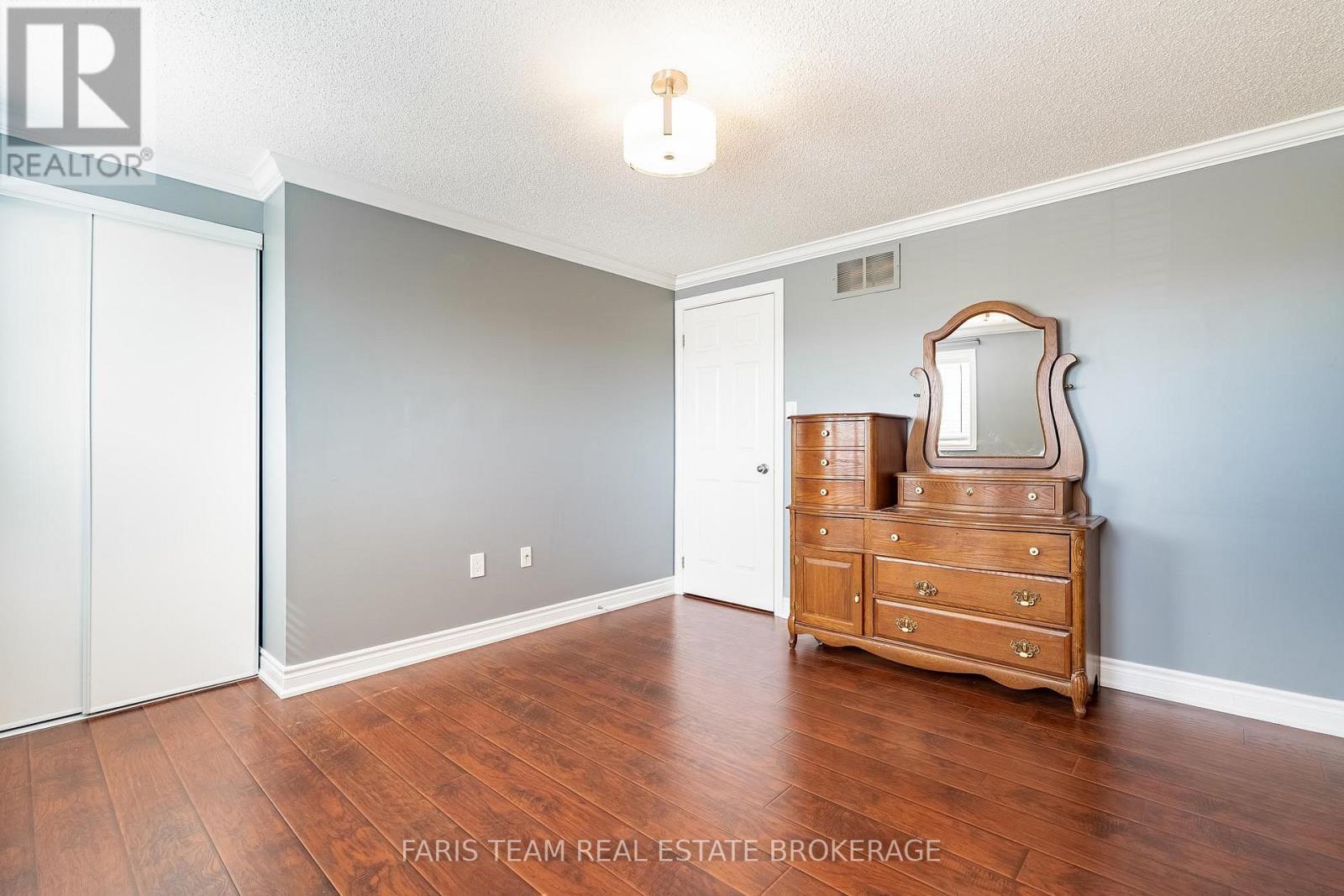 28 Raymond Crescent, Barrie (Painswick South), Ontario  L4N 0V4 - Photo 16 - S13419286