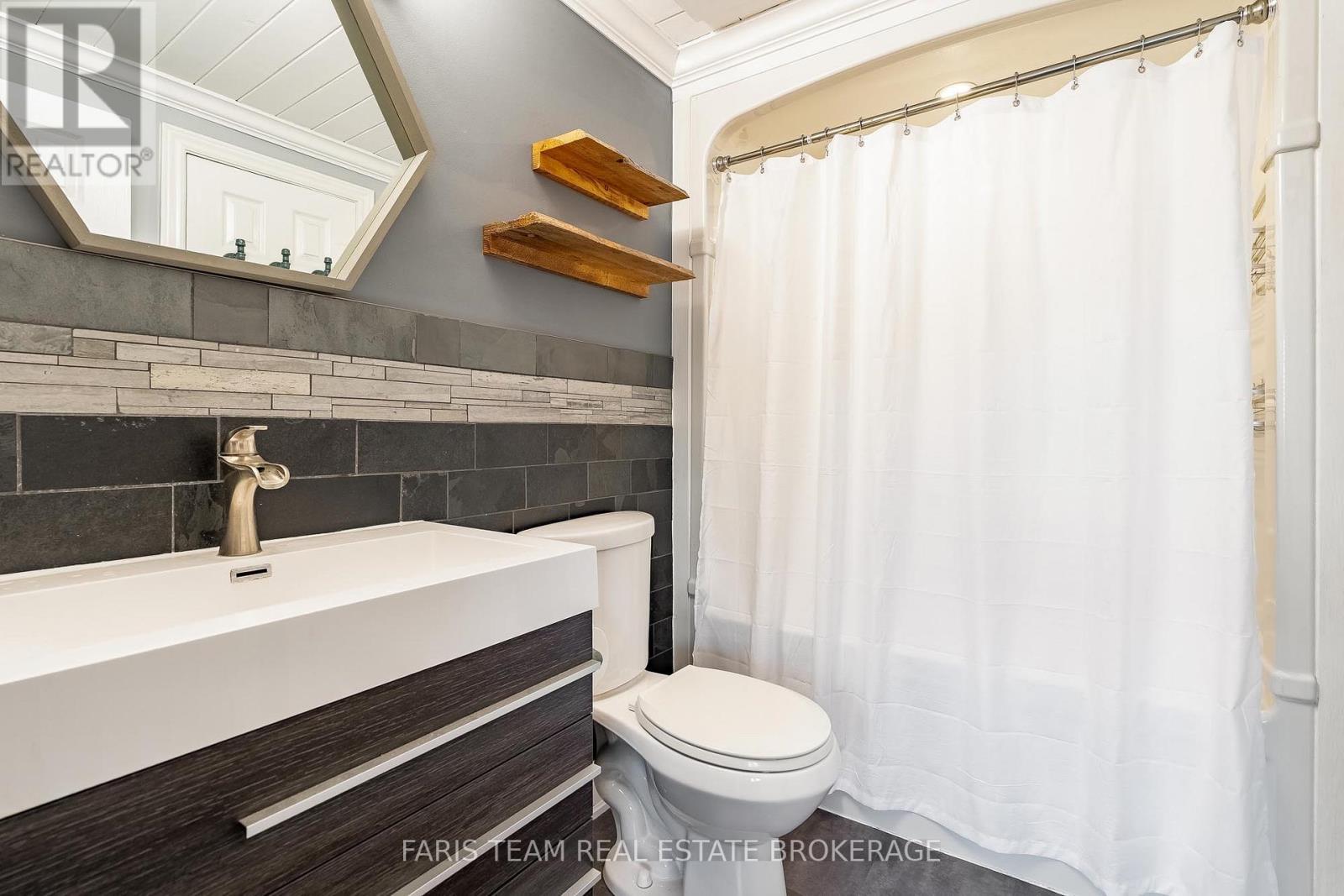 28 Raymond Crescent, Barrie (Painswick South), Ontario  L4N 0V4 - Photo 17 - S13419286
