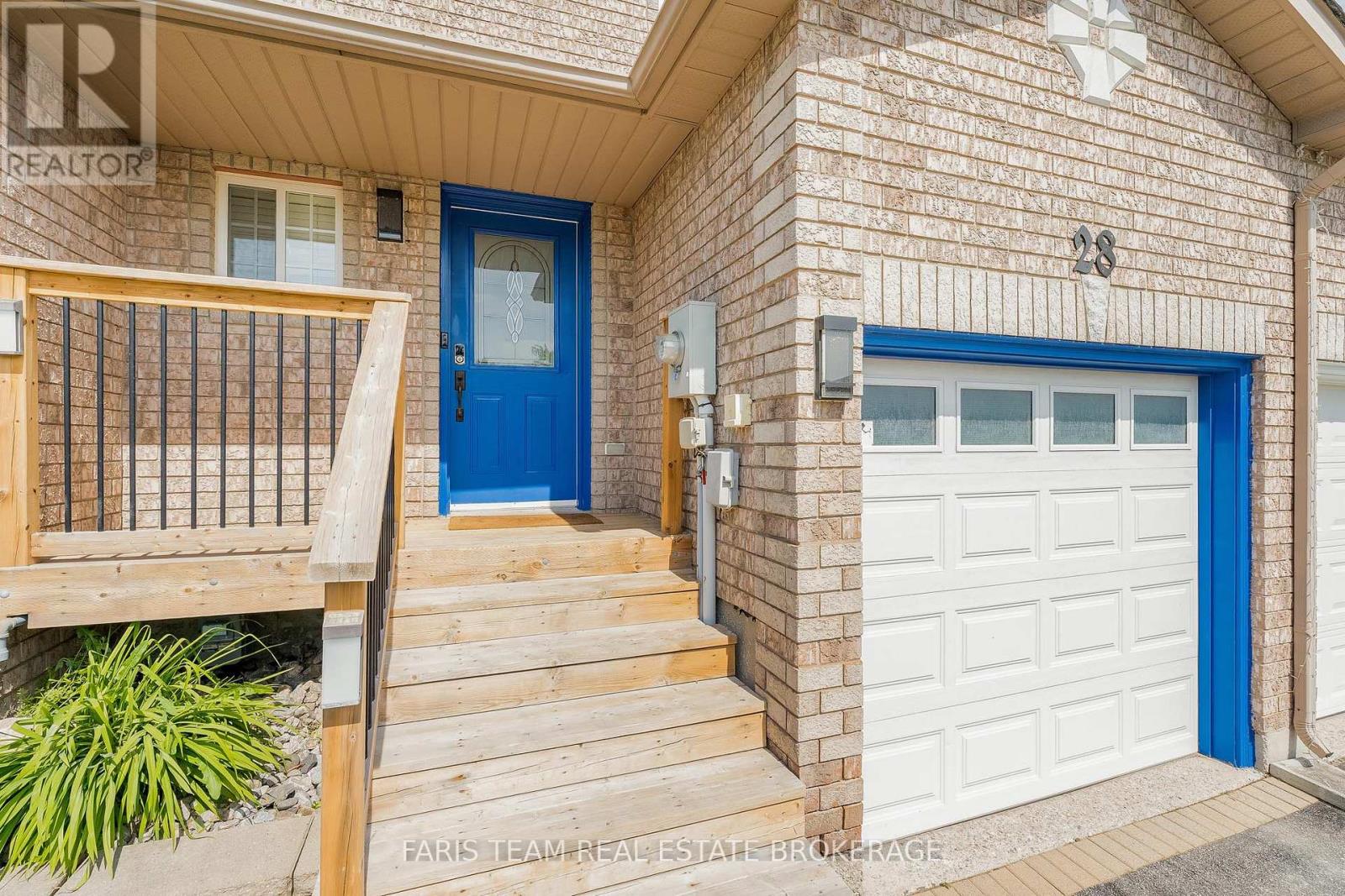 28 Raymond Crescent, Barrie (Painswick South), Ontario  L4N 0V4 - Photo 3 - S13419286