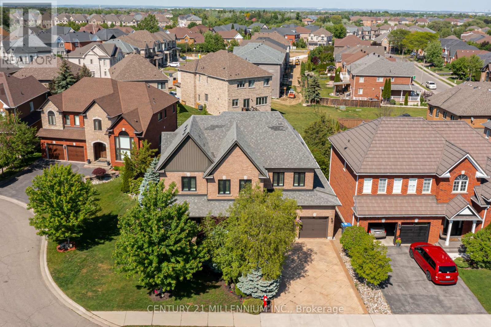 38 Hillson Court, Brampton, Ontario  L6P 1C4 - Photo 40 - W13416776