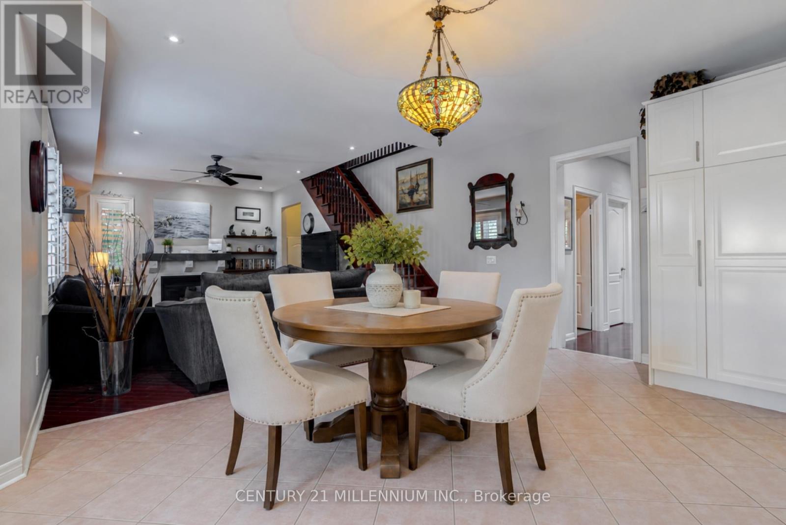 38 Hillson Court, Brampton, Ontario  L6P 1C4 - Photo 11 - W13416776