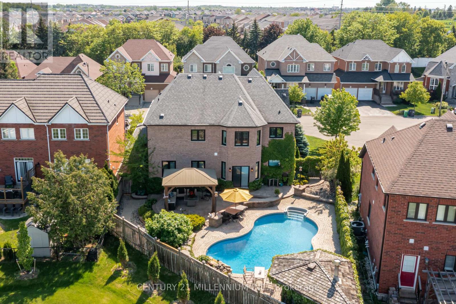 38 Hillson Court, Brampton, Ontario  L6P 1C4 - Photo 39 - W13416776
