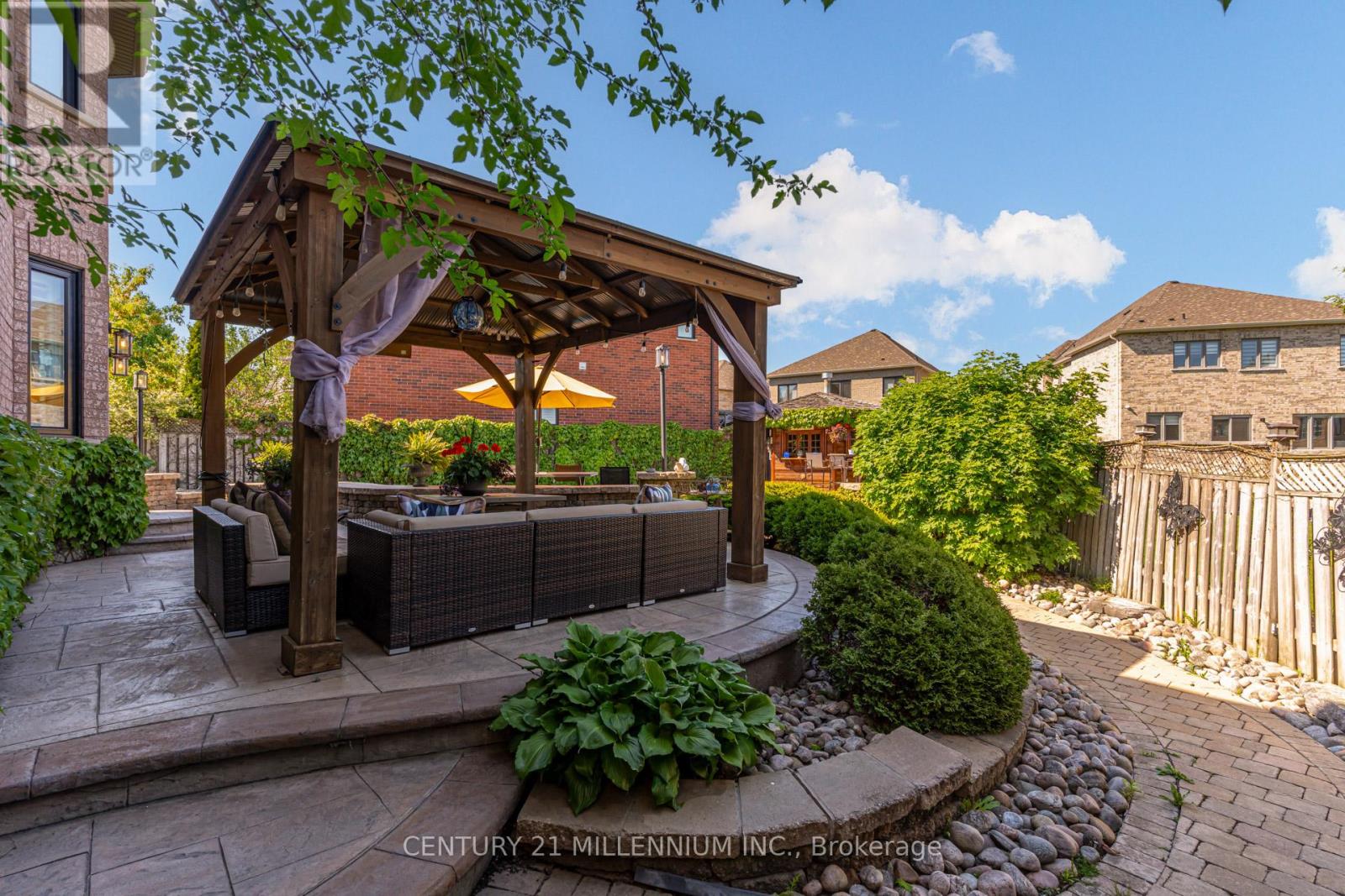 38 Hillson Court, Brampton, Ontario  L6P 1C4 - Photo 29 - W13416776