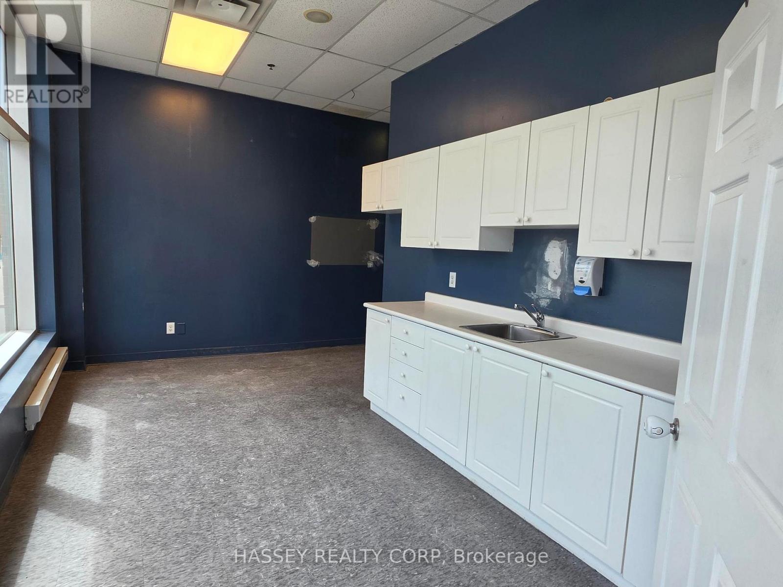 1 & 2 - 680 Bayview Dr. Road, Barrie (400 East), Ontario  L4N 9A6 - Photo 2 - S12718654