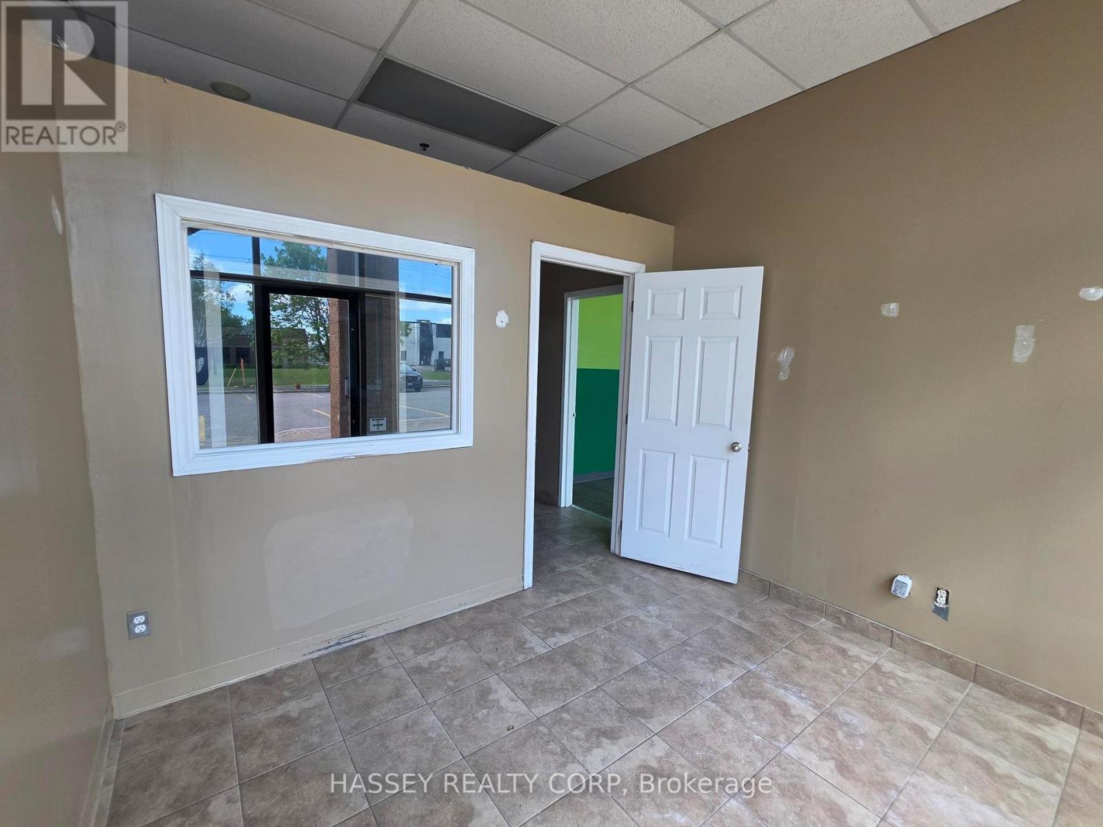 1 & 2 - 680 Bayview Dr. Road, Barrie (400 East), Ontario  L4N 9A6 - Photo 3 - S12718654