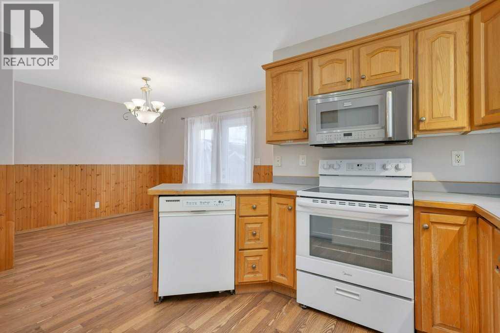 220 Deschner Close, Red Deer, Alberta  T4R 3C2 - Photo 14 - A2292853