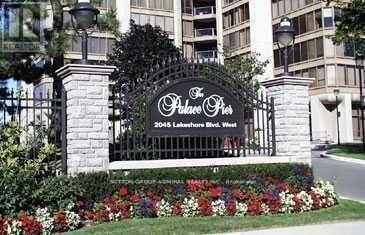 2804 - 2045 Lake Shore Boulevard W, Toronto, Ontario  M8V 2Z6 - Photo 2 - W13418922