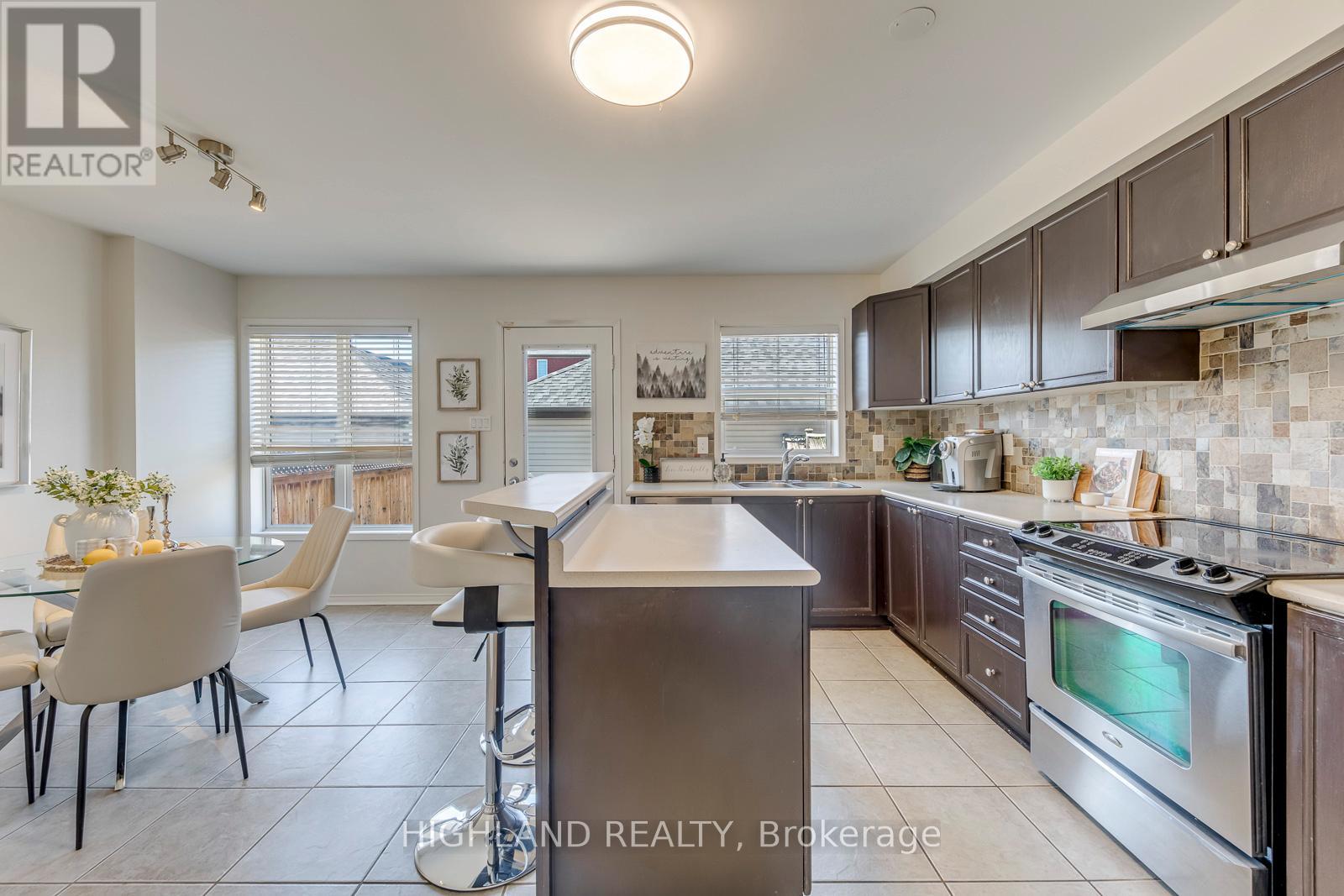 108 Roxton Road, Oakville, Ontario  L6H 6V4 - Photo 15 - W13418926