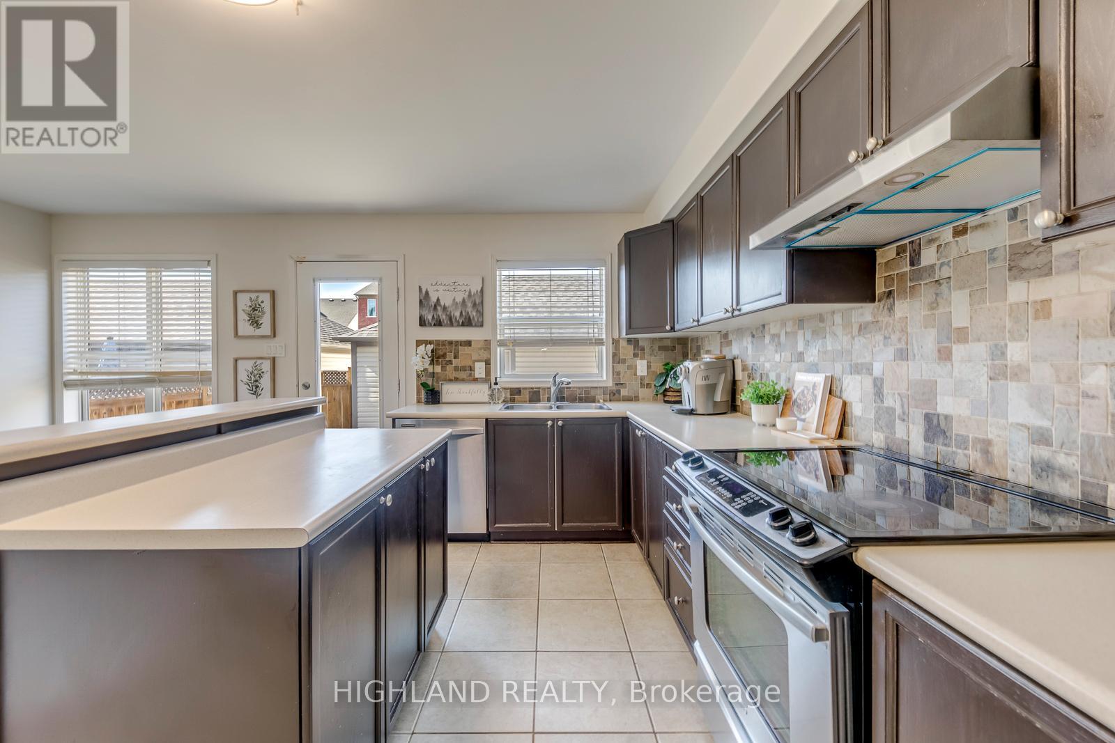 108 Roxton Road, Oakville, Ontario  L6H 6V4 - Photo 17 - W13418926