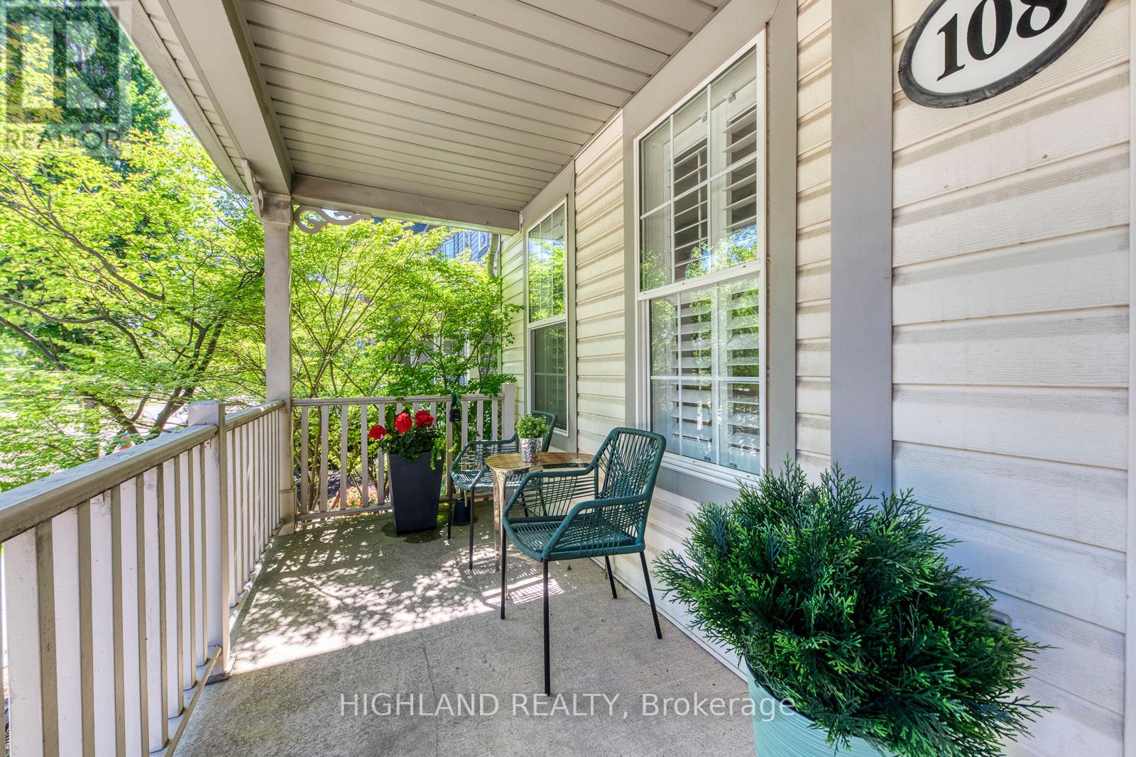 108 Roxton Road, Oakville, Ontario  L6H 6V4 - Photo 3 - W13418926