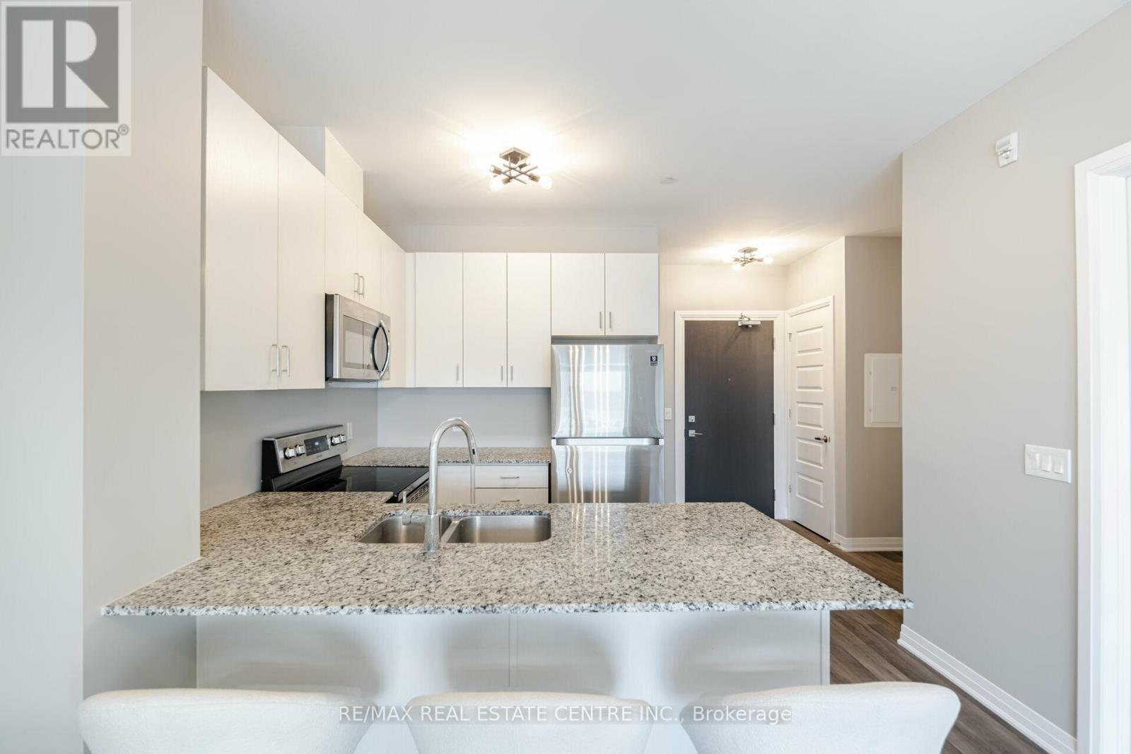 217 - 102 Grovewood Common Circle, Oakville, Ontario  L6H 0X2 - Photo 14 - W13418968
