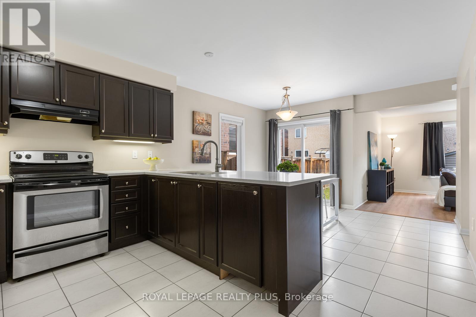 17 Francis Lundy Street, Brampton, Ontario  L6Y 4X8 - Photo 5 - W13419084