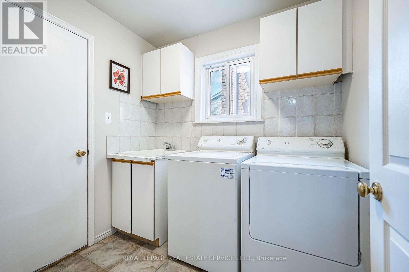 19 Newgreen Crescent, Brampton, Ontario  L6S 4Y2 - Photo 20 - W13419276