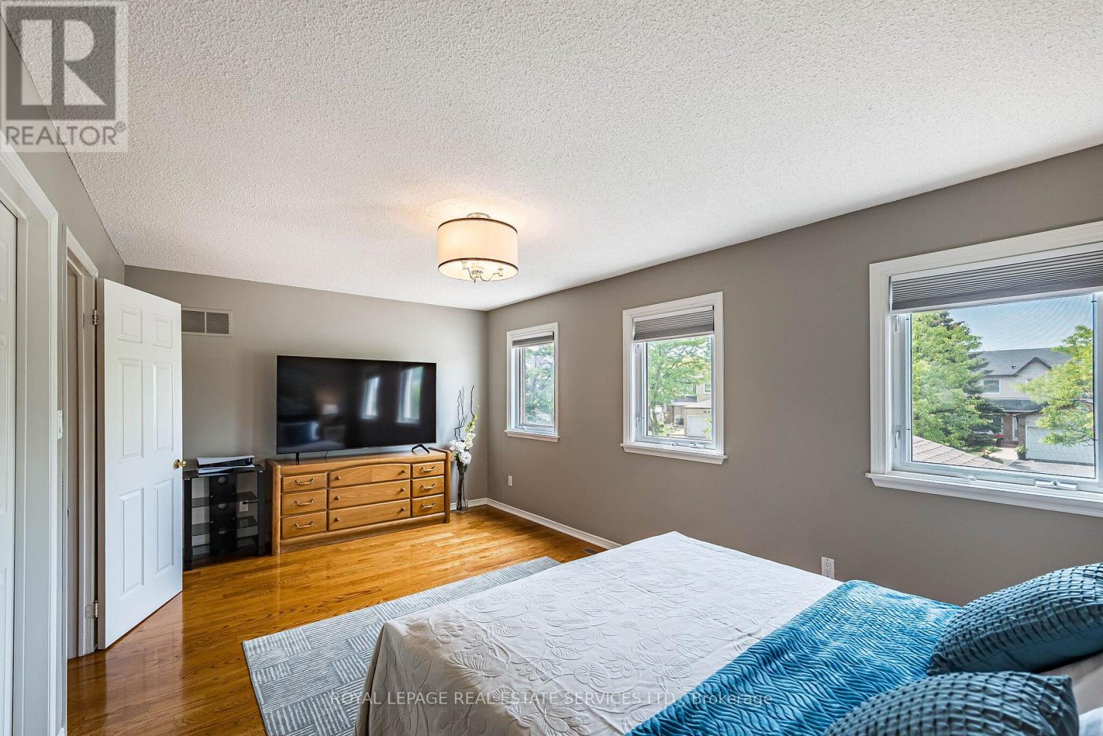 19 Newgreen Crescent, Brampton, Ontario  L6S 4Y2 - Photo 22 - W13419276