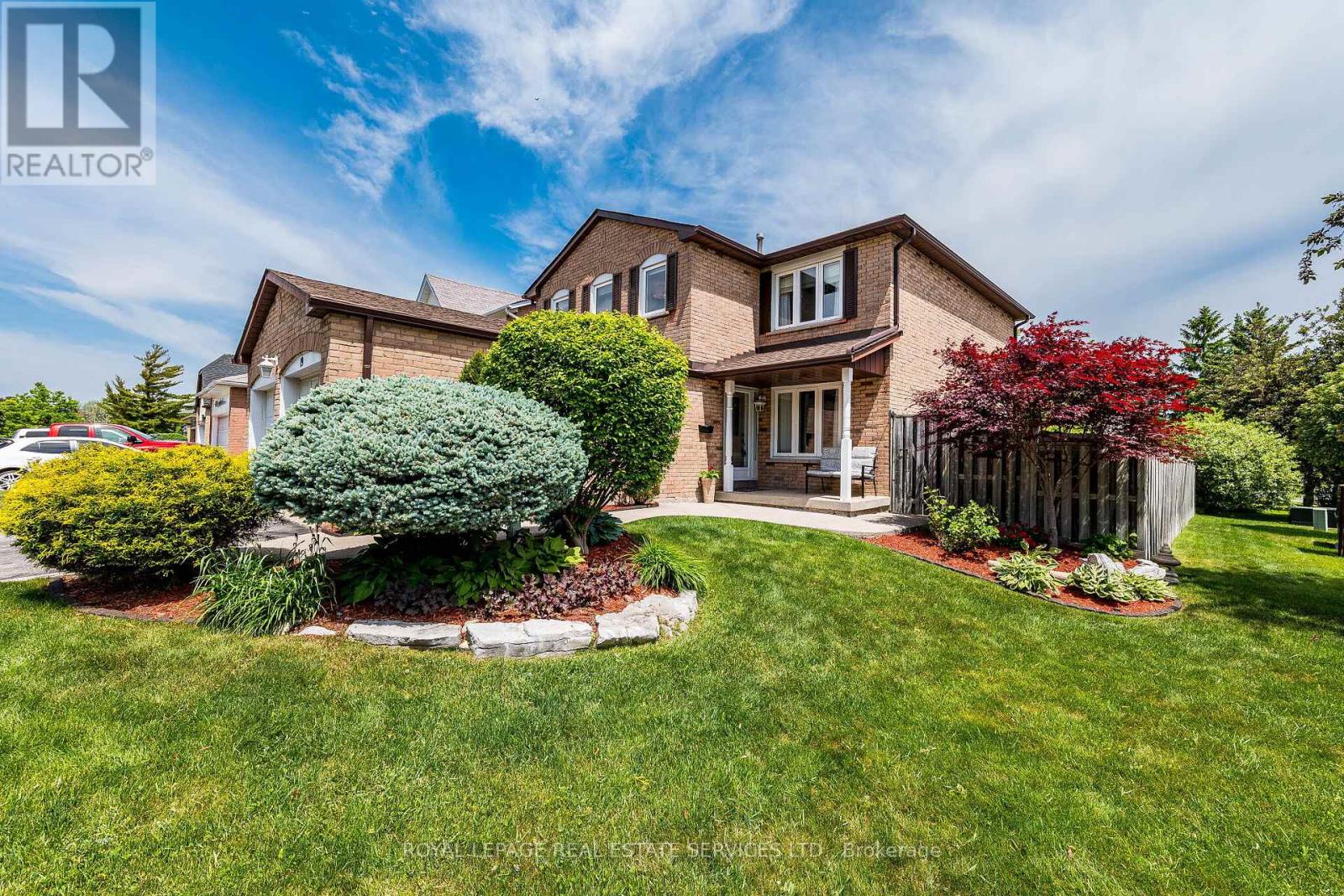 19 Newgreen Crescent, Brampton, Ontario  L6S 4Y2 - Photo 3 - W13419276