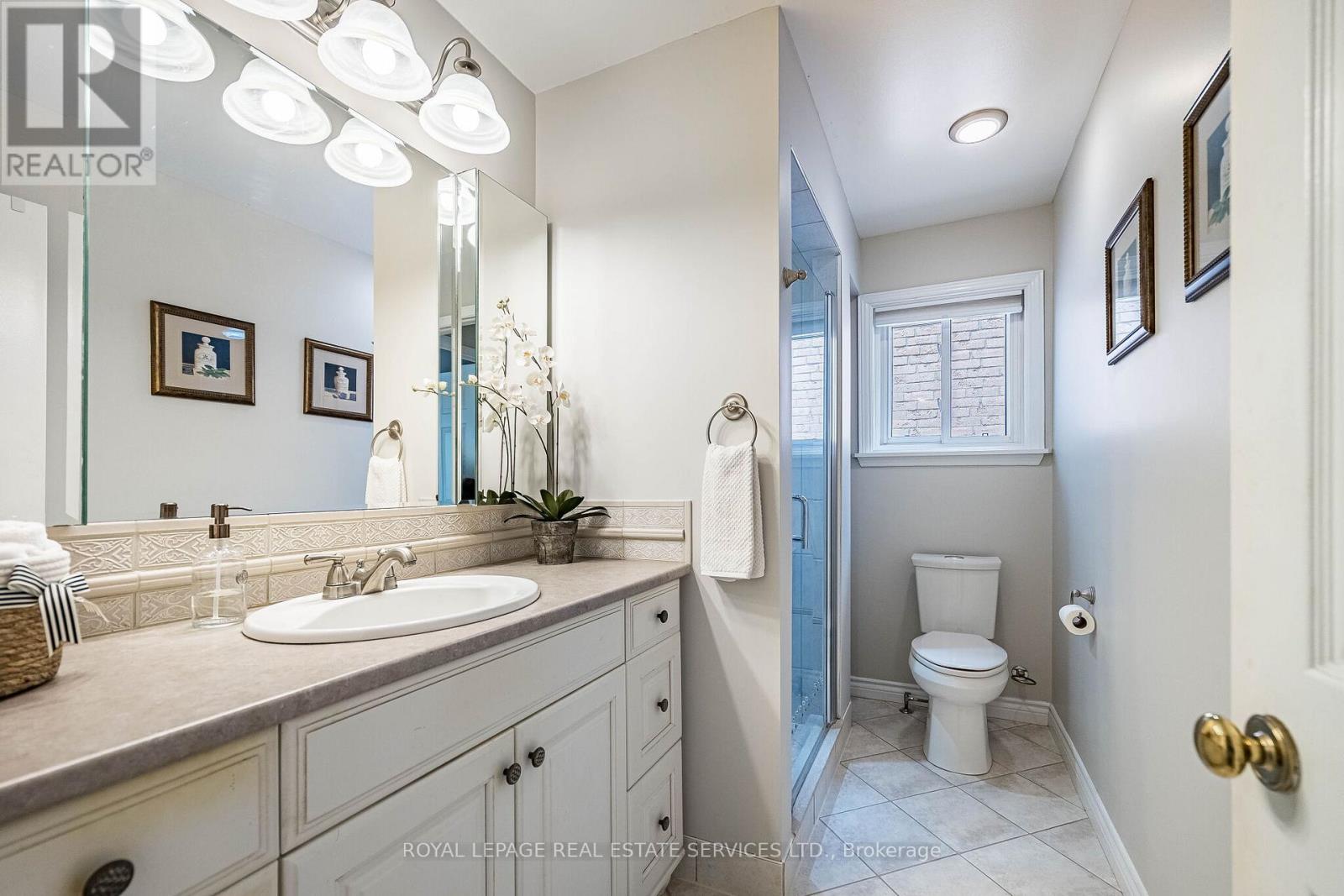 19 Newgreen Crescent, Brampton, Ontario  L6S 4Y2 - Photo 30 - W13419276