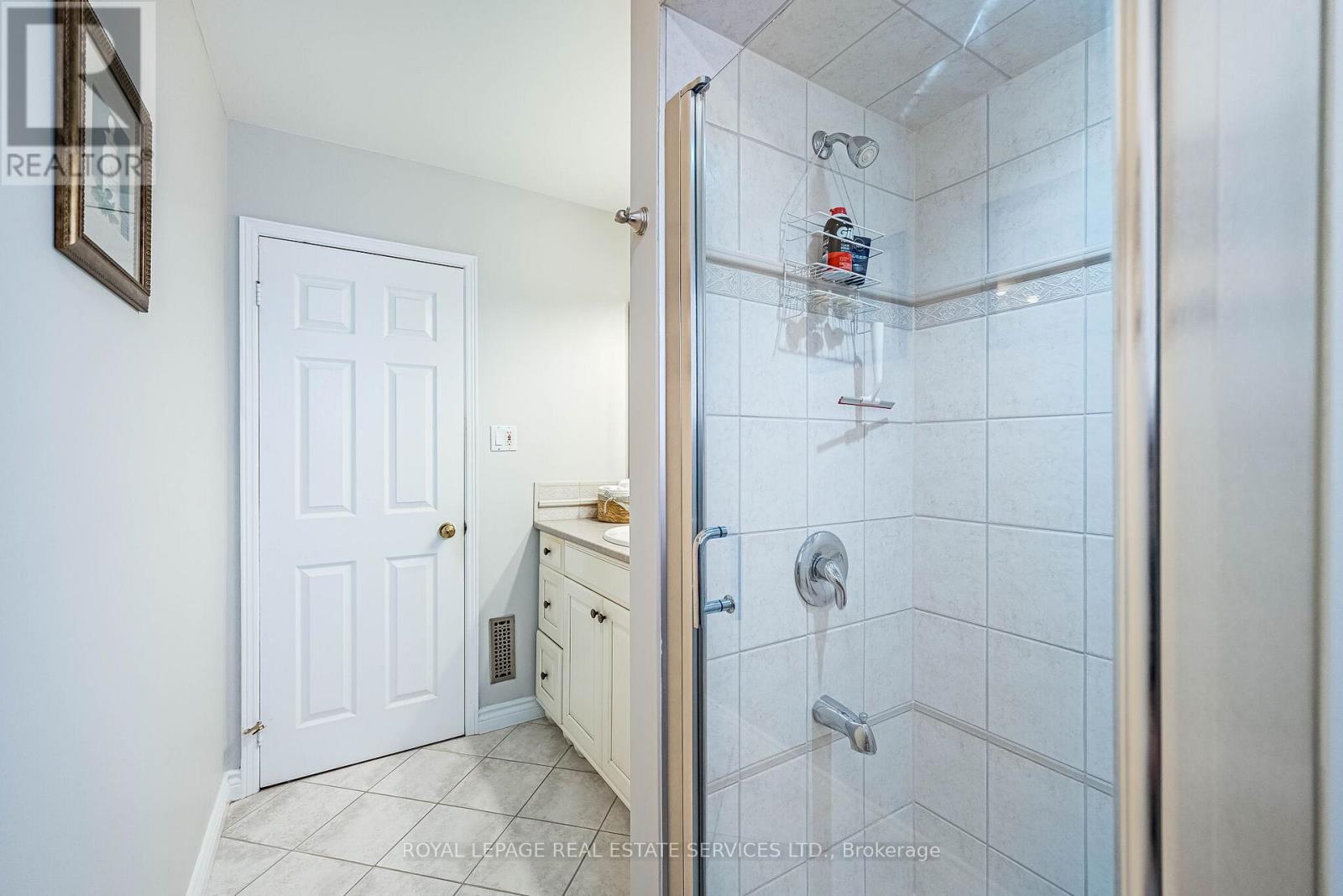 19 Newgreen Crescent, Brampton, Ontario  L6S 4Y2 - Photo 31 - W13419276