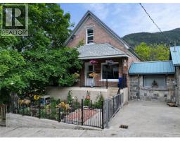 615 VICTORIA Street, Nelson, British Columbia