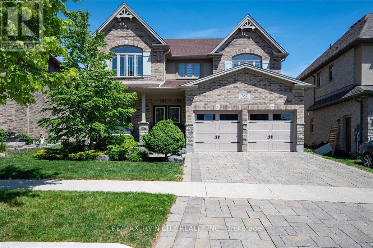 787 Snowberry Court, Waterloo, Ontario  N2V 0E7 - Photo 2 - X13419136