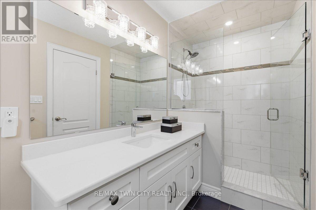 787 Snowberry Court, Waterloo, Ontario  N2V 0E7 - Photo 32 - X13419136