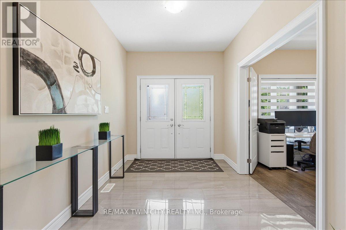 787 Snowberry Court, Waterloo, Ontario  N2V 0E7 - Photo 6 - X13419136