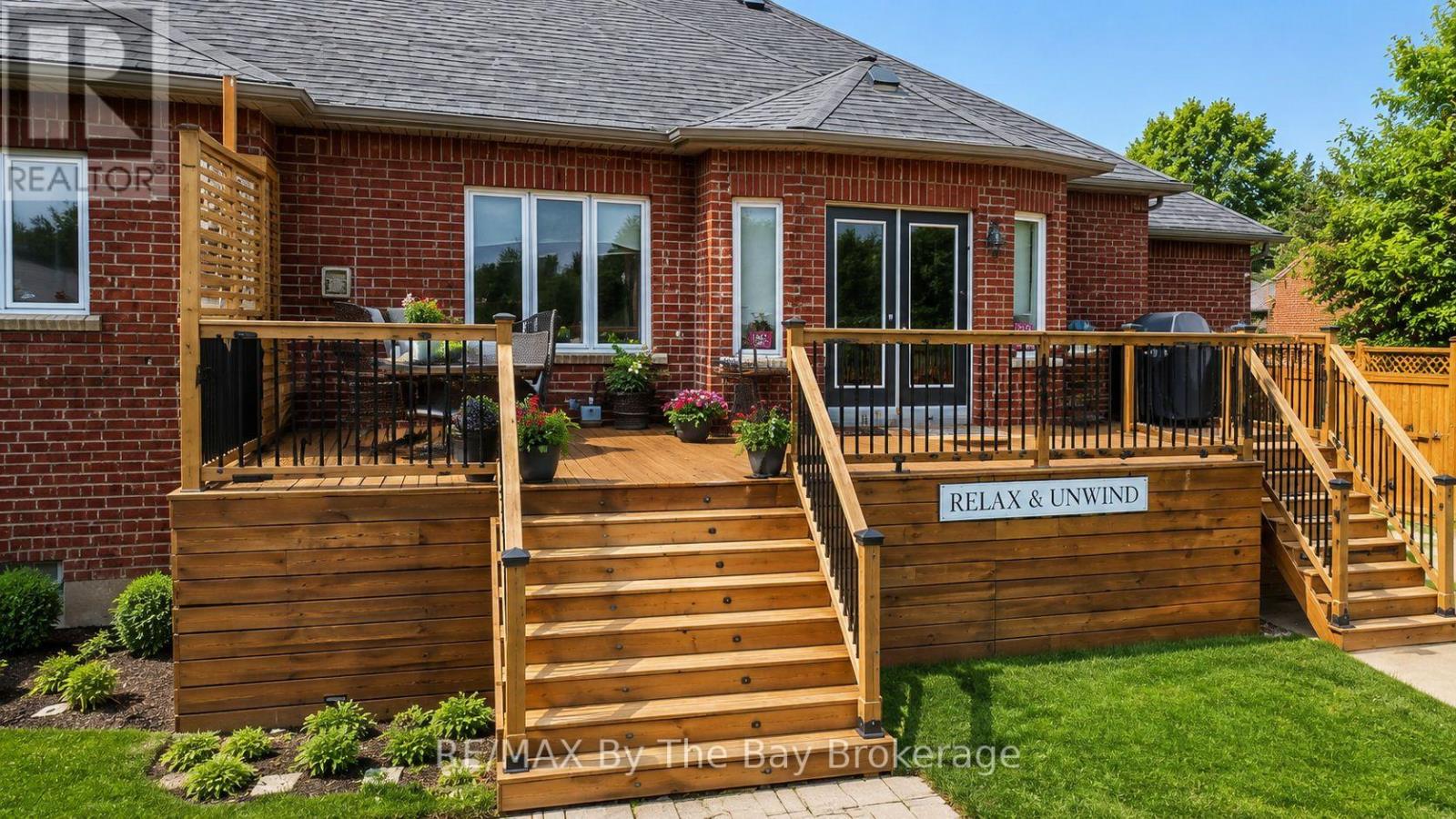17 Basswood Drive, Wasaga Beach, Ontario  L9Z 0A8 - Photo 16 - S13419352
