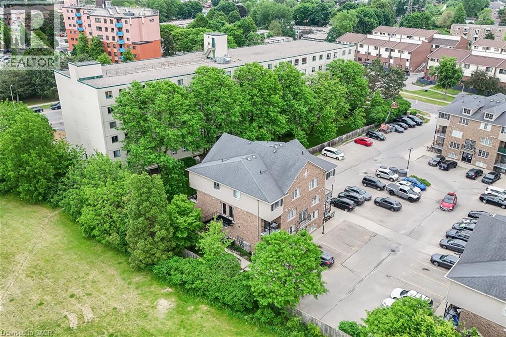 12 Holborn Drive Unit# 37e, Kitchener, Ontario N2A 0A4 - Photo 31 - 40837786