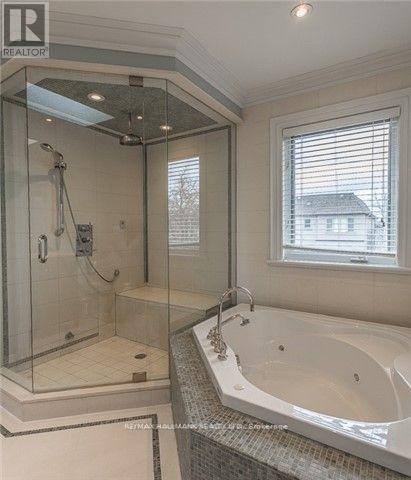 21 Dunblaine Avenue, Toronto, Ontario  M5M 2R6 - Photo 10 - C13075912