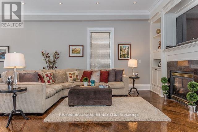 21 Dunblaine Avenue, Toronto, Ontario  M5M 2R6 - Photo 6 - C13075912