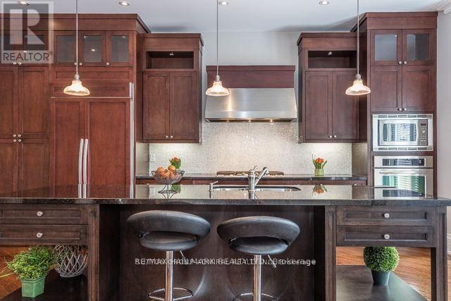 21 Dunblaine Avenue, Toronto, Ontario  M5M 2R6 - Photo 7 - C13075912