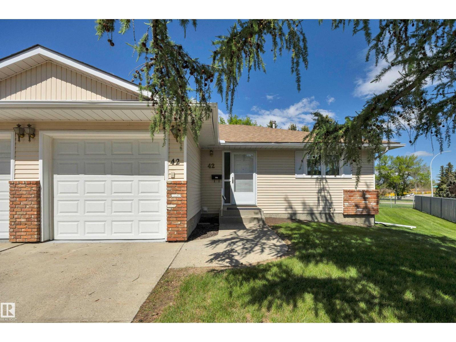 #42 2 GEORGIAN WY, Sherwood Park, Alberta