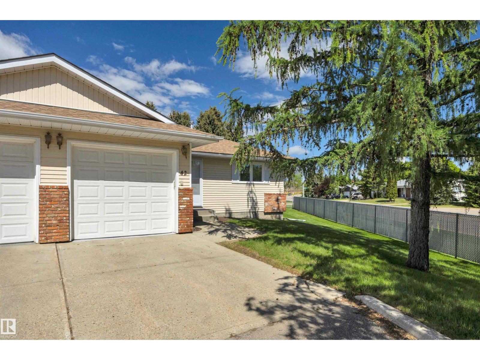 #42 2 Georgian Wy, Sherwood Park, Alberta  T8A 5K3 - Photo 2 - E4492577
