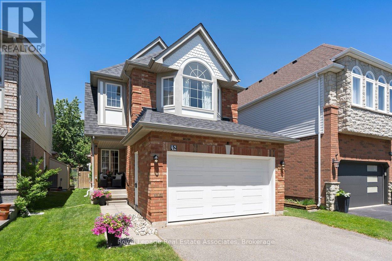 42 HARRIET STREET, Halton Hills, Ontario